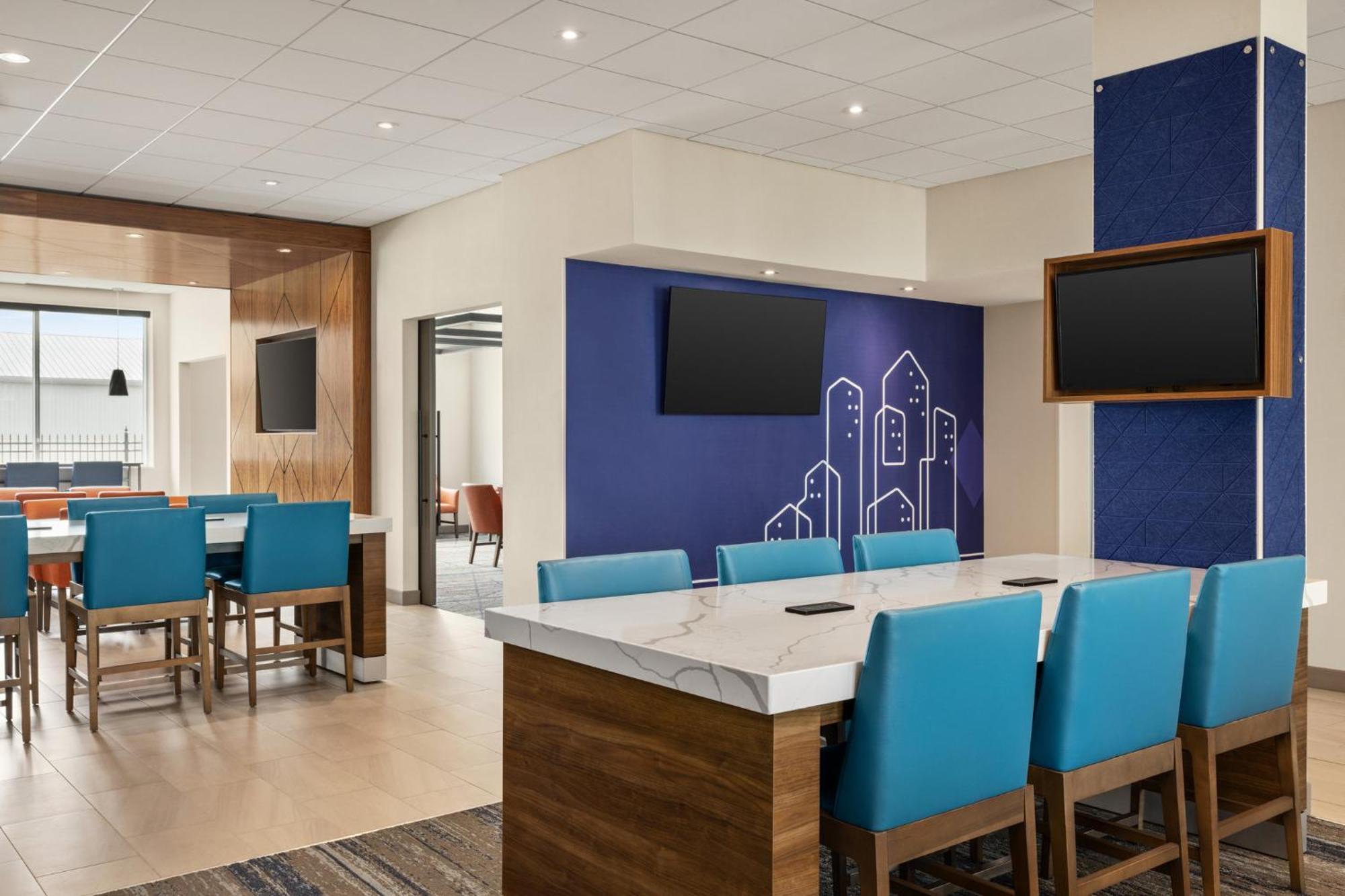 Holiday Inn Express - Strathroy By Ihg Exterior photo